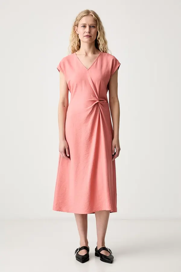 Calvin Klein Calvin Klein poletna obleka z viskozo