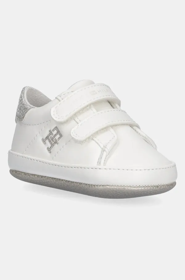 Tommy Hilfiger Čevlji za dojenčka Tommy Hilfiger bela barva, T0A9-33722