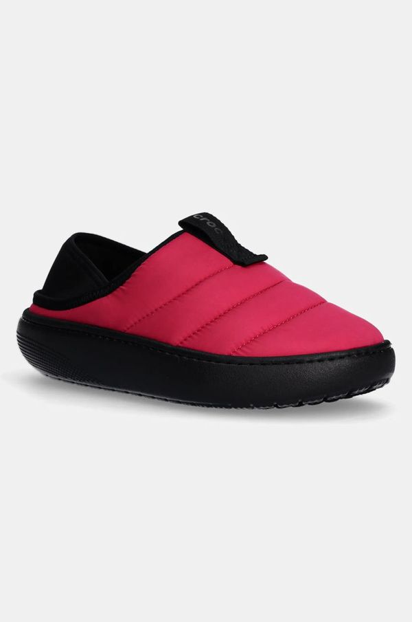 Crocs Copati Crocs Classic Puff Moc roza barva, 210706