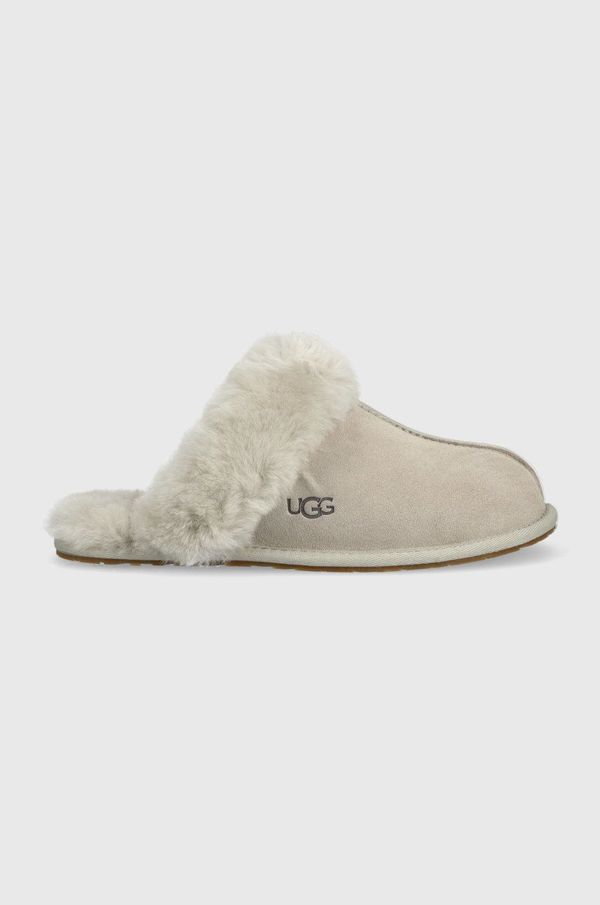 Ugg Copati iz semiša UGG W Scuffette Ii siva barva