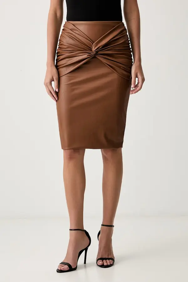 Elisabetta Franchi Elisabetta Franchi krilo iz imitacije usnja