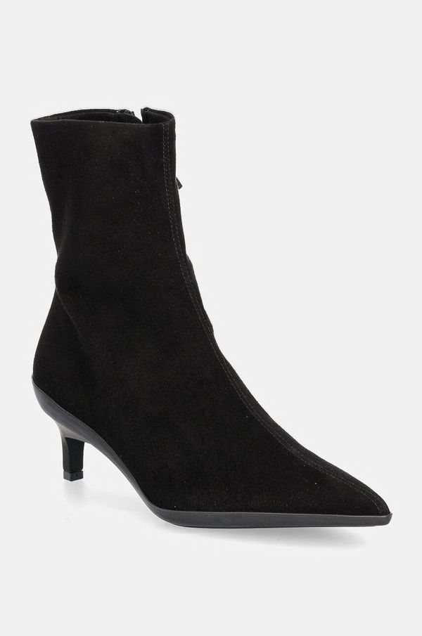 Calvin Klein Gležnarji iz semiša Calvin Klein HEEL ANKLE BOOT 50 SUE ženski, črna barva, HW0HW02233