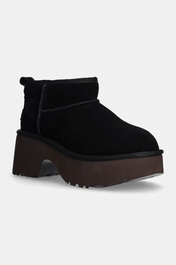 Ugg Gležnarji iz semiša UGG Classic Ultra Mini New Heights ženski, črna barva, 1158311-BLK