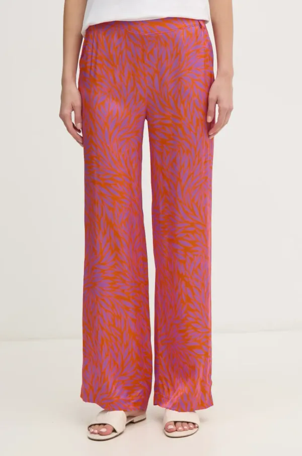 La Petite Française Hlače La Petite Française PAVINA ženske, oranžna barva, PAVINA