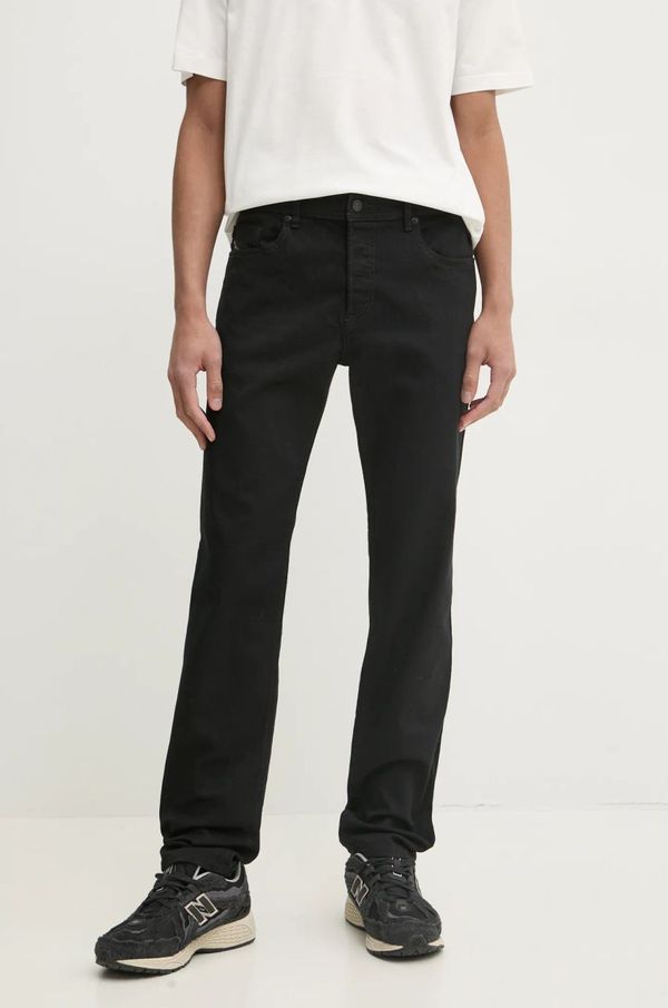 Diesel Kavbojke Diesel 2023 D-FINITIVE L.34 TROUSERS moške, A10231.069YP