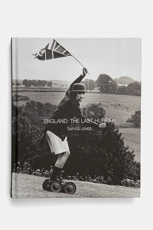 ACC Art Books Knjiga ACC Art Books England: The Last Hurrah by Dafydd Jones, English
