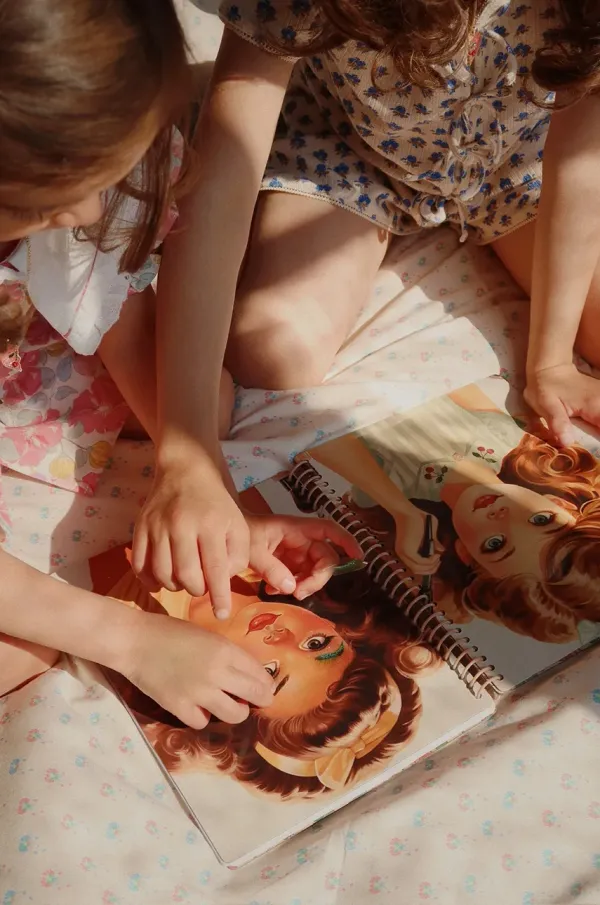 Konges Sløjd Knjiga nalepk Konges Sløjd GLAM ME UP STICKER BOOK KS102869