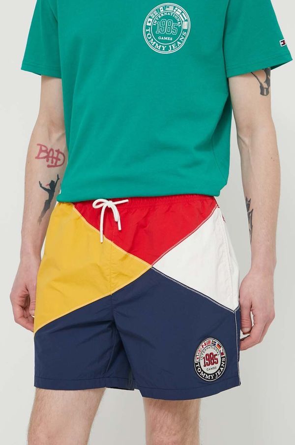 Tommy Jeans Kratke hlače Tommy Jeans Archive Games moške, DM0DM19612