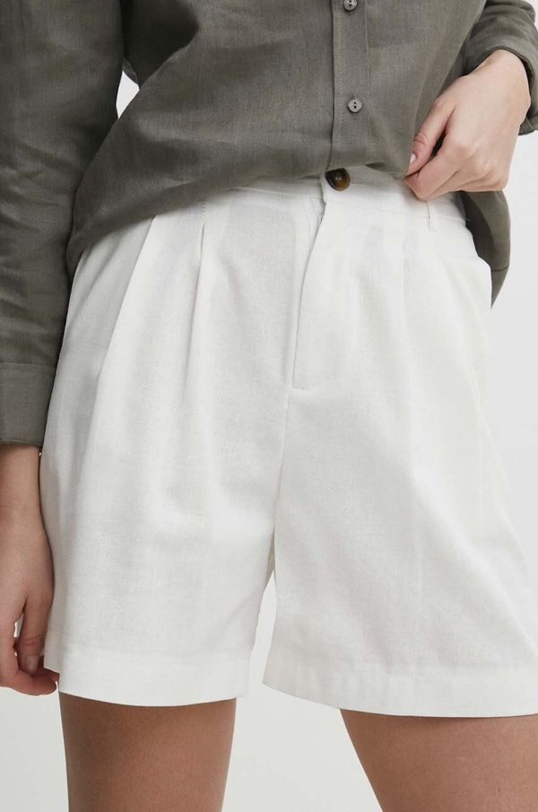 Answear Lab Kratke hlače z lanom Answear Lab bela barva