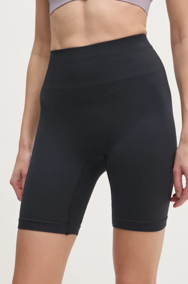 Hummel Kratke hlače za vadbo Hummel Alive črna barva, 228084