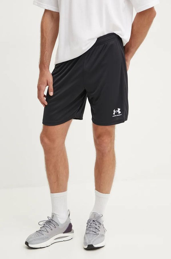 Under Armour Kratke hlače za vadbo Under Armour Challenger črna barva, 1379507