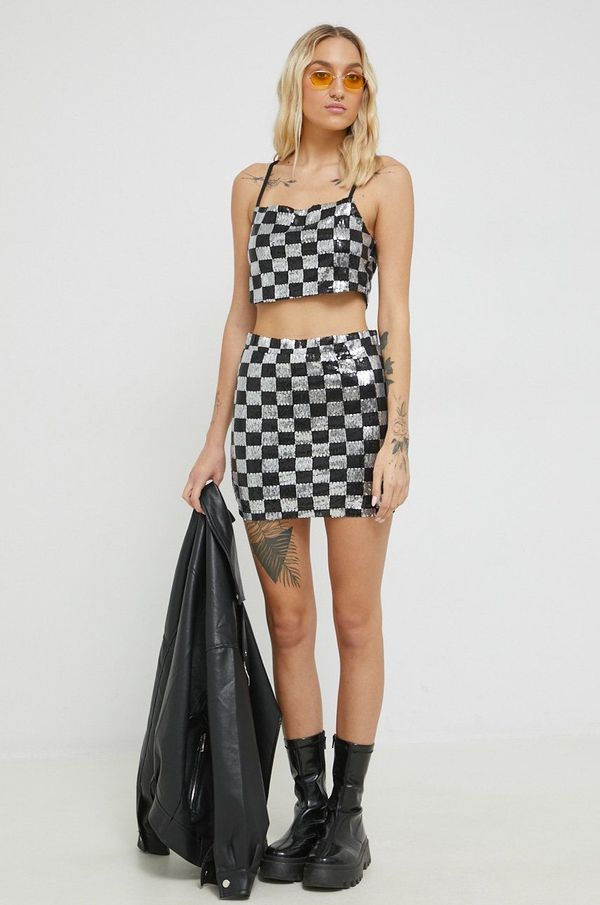 Noisy May Krilo Noisy May Mindy črna barva