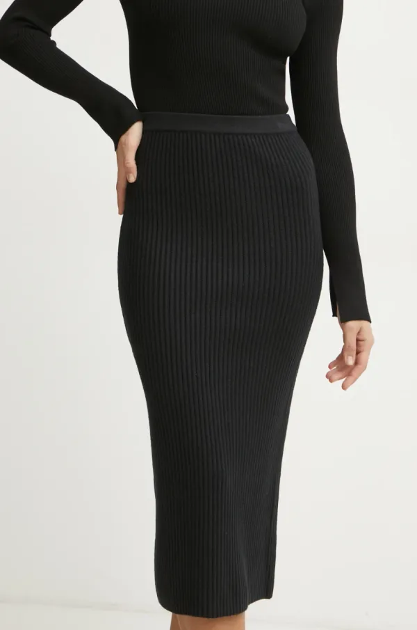 Twinset Krilo Twinset črna barva, 242AT3171