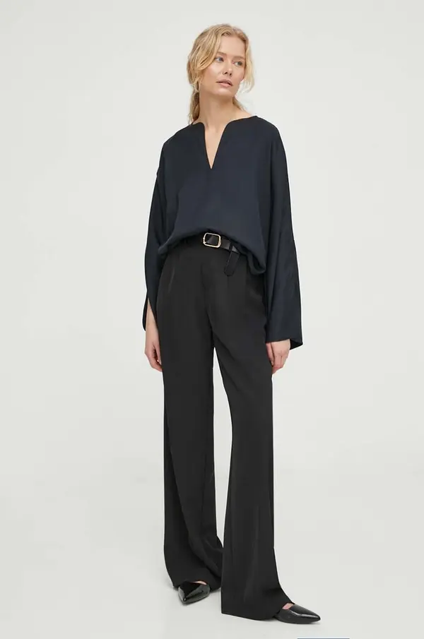 By Malene Birger Majica By Malene Birger