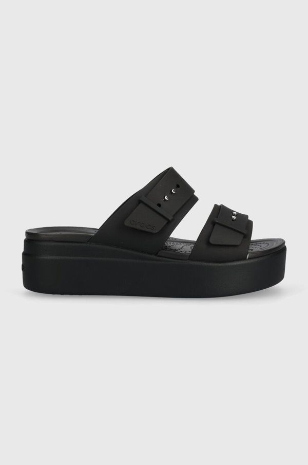 Crocs Natikači Crocs Brooklyn Low Wedge Sandal ženski, črna barva, 207431