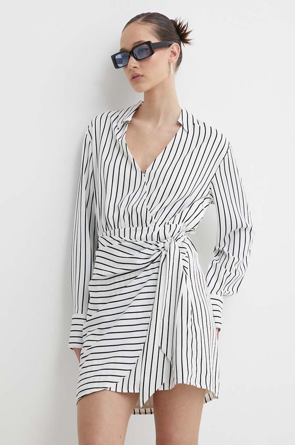 Abercrombie & Fitch Obleka Abercrombie & Fitch bela barva