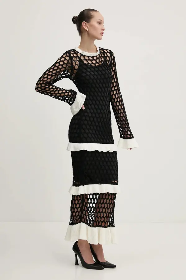 Never Fully Dressed Obleka Never Fully Dressed
