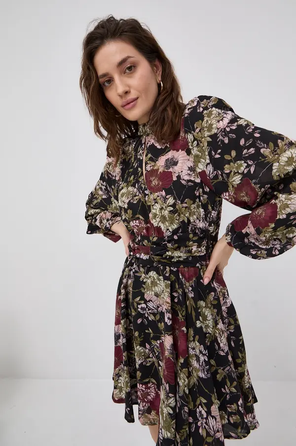 Vero Moda Obleka Vero Moda