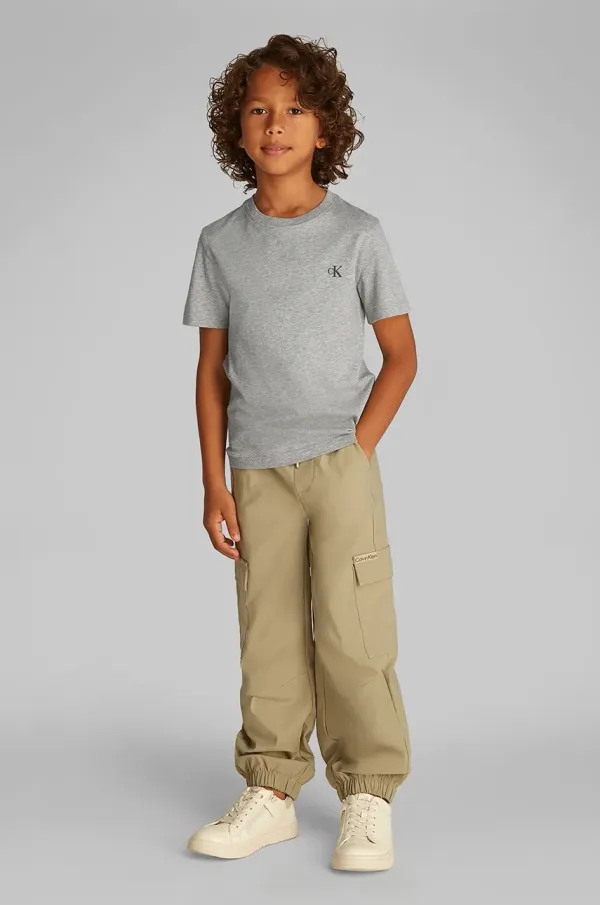 Calvin Klein Jeans Otroška bombažna kratka majica Calvin Klein Jeans 2-pack zelena barva, IB0IB01093