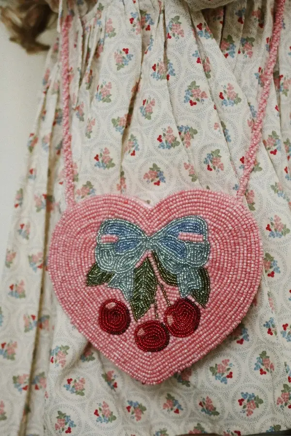 Konges Sløjd Otroška torbica Konges Sløjd BEADED HEART BAG