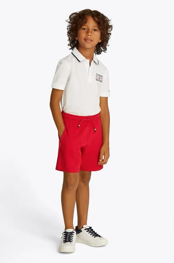 Tommy Hilfiger Otroške bombažne kratke hlače Tommy Hilfiger rdeča barva, KB0KB09477