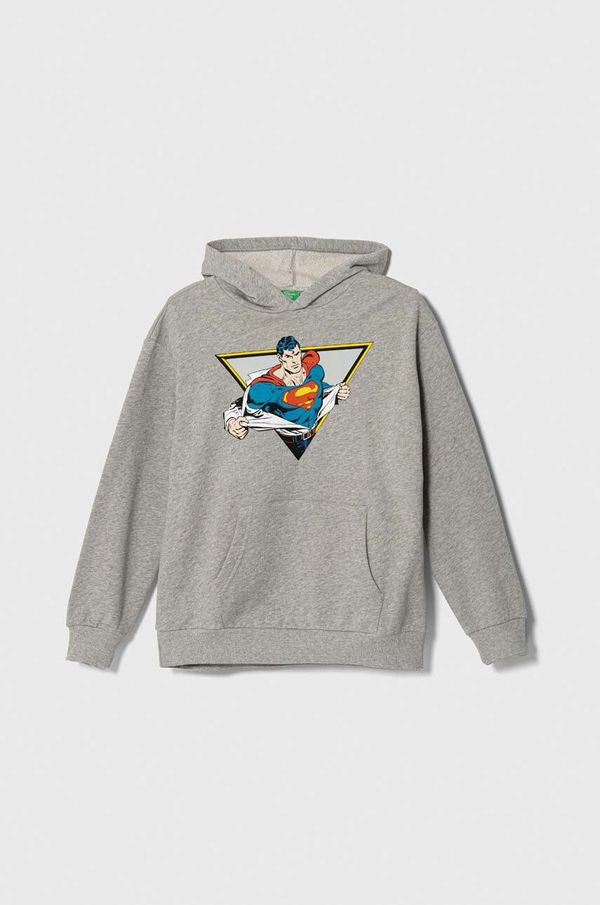 United Colors of Benetton Otroški bombažen pulover United Colors of Benetton x DC siva barva, s kapuco