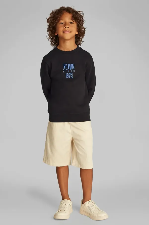 Calvin Klein Jeans Otroški pulover Calvin Klein Jeans črna barva, IB0IB02472
