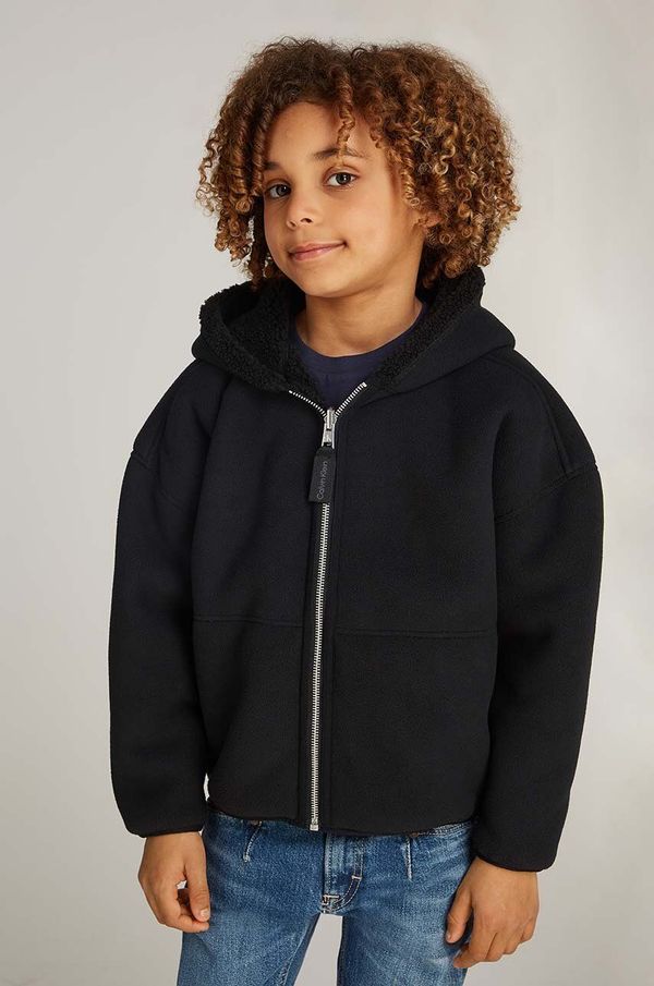 Calvin Klein Jeans Otroški pulover Calvin Klein Jeans črna barva, s kapuco, IB0IB02211