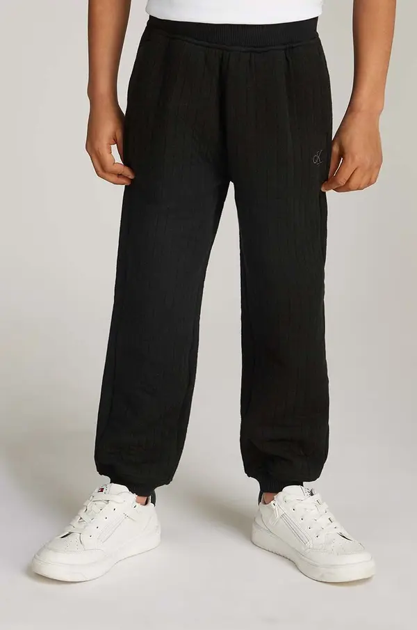 Calvin Klein Jeans Otroški spodnji del trenirke Calvin Klein Jeans VERTICAL QUILTED