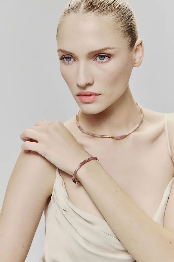 Answear Lab Pozlačena zapestnica z rodonitom Answear Lab