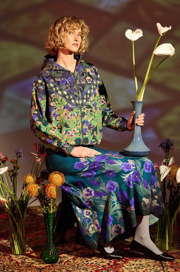 Medicine Pulover Medicine ženska, s kapuco