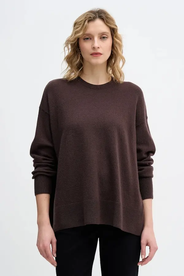 Sisley Pulover z dodatkom volne Sisley