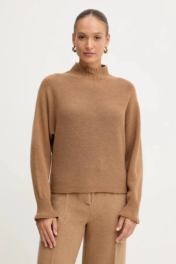 Twinset Pulover z dodatkom volne Twinset