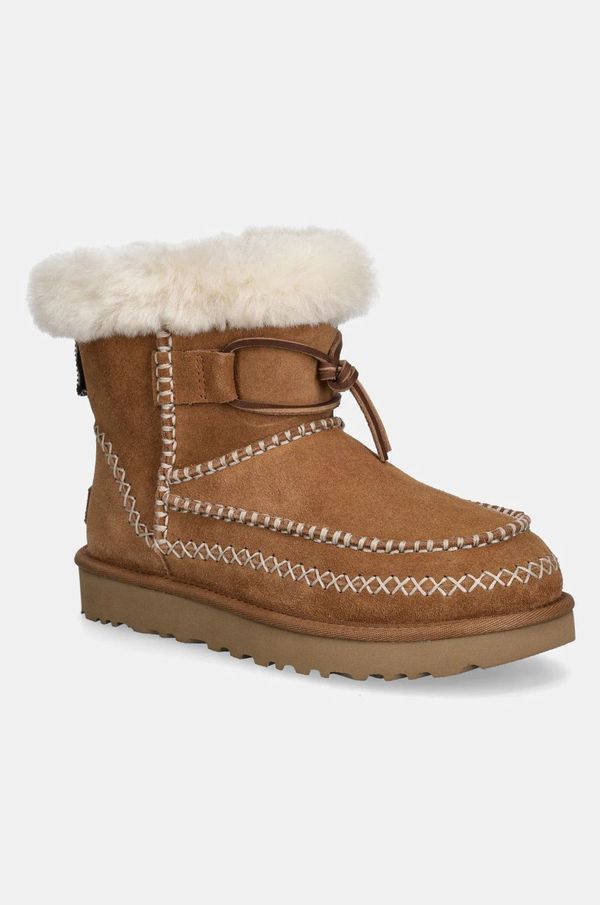 Ugg Snežke iz semiša UGG Classic Mini Alpine rjava barva, 1158251-CHE
