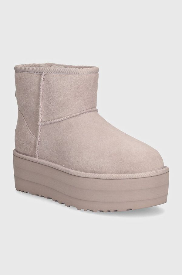 Ugg Snežke iz semiša UGG Classic Mini Platform vijolična barva, 1134991-PSK
