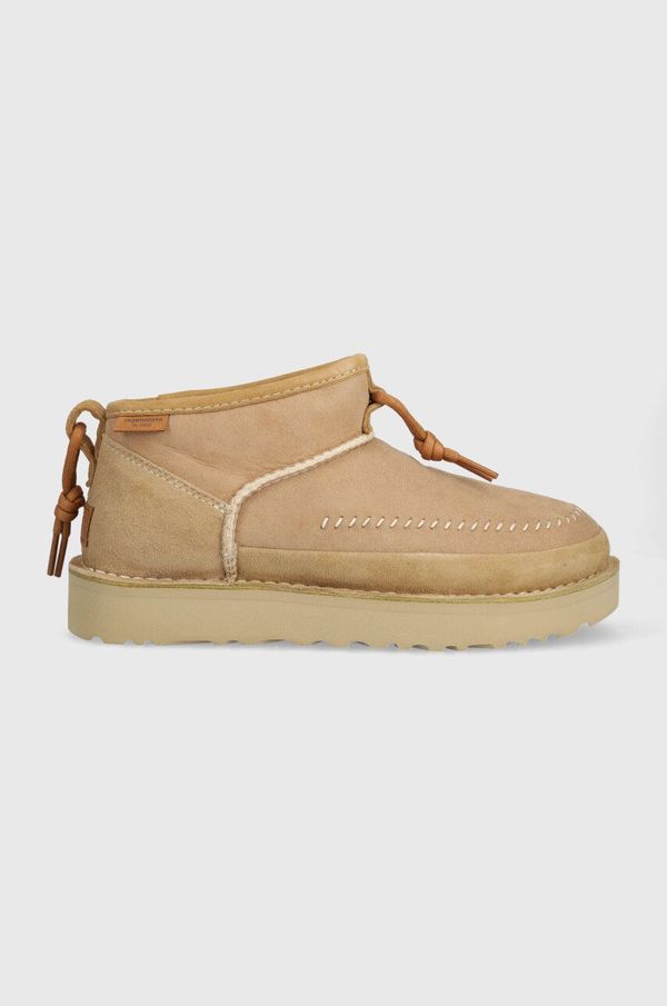 Ugg Snežke iz semiša UGG Ultra Mini Crafted Regenerate bež barva, 1152953