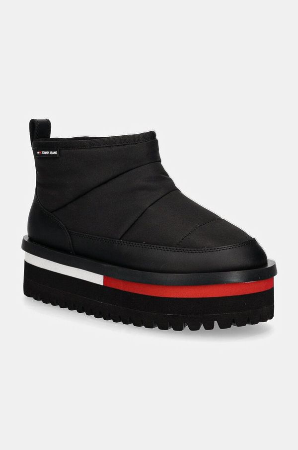 Tommy Jeans Snežke Tommy Jeans TJW NYLON FLATFORM BOOT WL črna barva, EN0EN02689