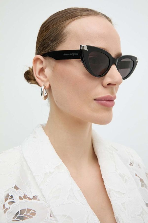 Alexander McQueen Sončna očala Alexander McQueen ženska, črna barva, AM0442S