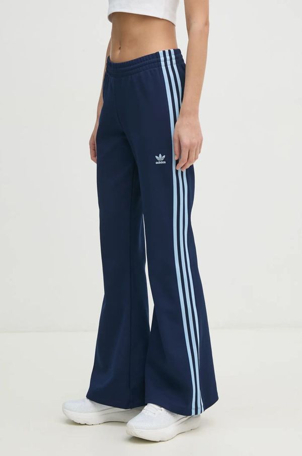 adidas Originals Spodnji del trenirke adidas Originals 3- Stripes Flared mornarsko modra barva, JC5787