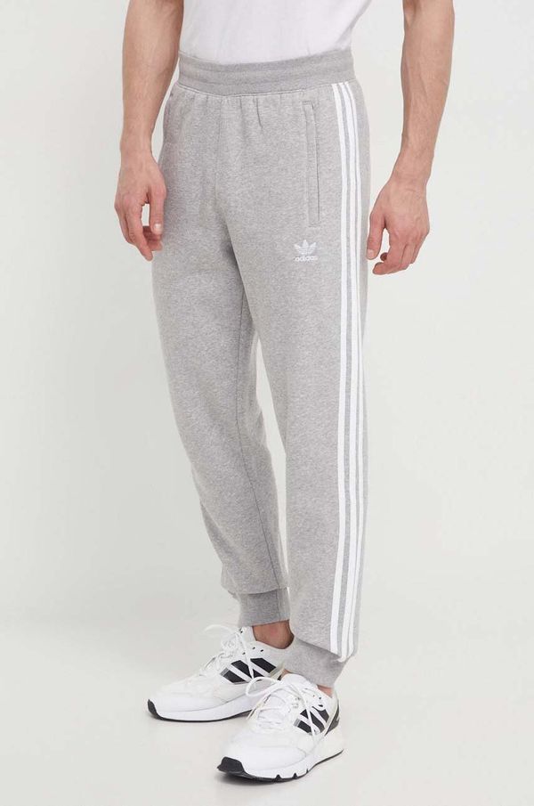 adidas Originals Spodnji del trenirke adidas Originals 3-Stripes Pant siva barva, IM9318