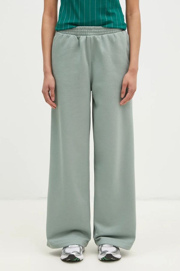 adidas Originals Spodnji del trenirke adidas Originals Essential zelena barva, JM1090