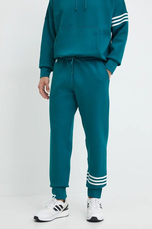 adidas Originals Spodnji del trenirke adidas Originals Neuclassics C Pant zelena barva, JF9152