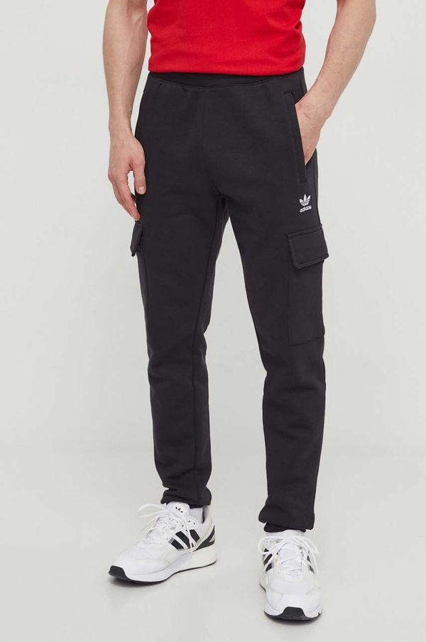 adidas Originals Spodnji del trenirke adidas Originals Trefoil Essentials Cargo Pants črna barva, IP2755