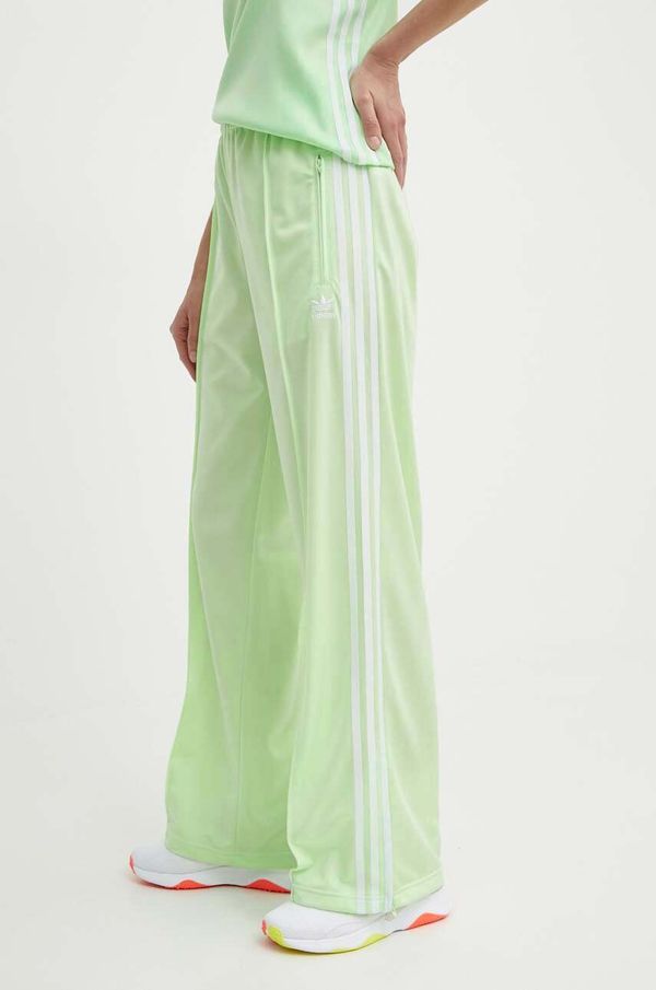 adidas Originals Spodnji del trenirke adidas Originals zelena barva, IP0644