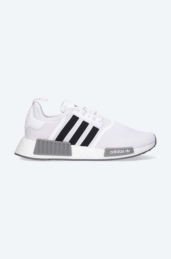 adidas Originals Superge adidas Originals NMD_R1 GZ9261 bela barva