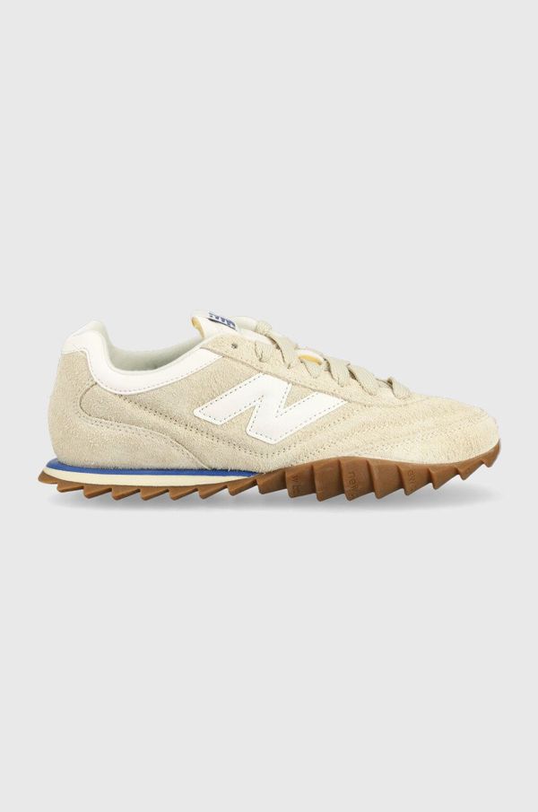 New Balance Superge iz semiša New Balance URC30RB bež barva