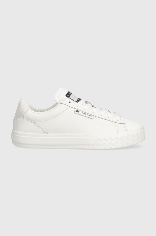 Tommy Jeans Superge Tommy Jeans TJW CUPSOLE SNEAKER ESS bela barva, EN0EN02508