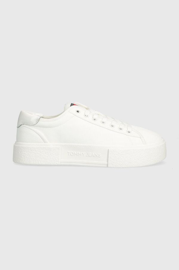 Tommy Jeans Teniske Tommy Jeans TJW FOXING FLATFORM SNEAKER ženske, bela barva, EN0EN02480