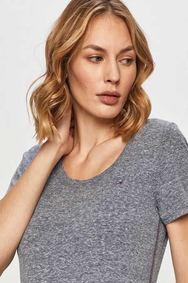 Tommy Jeans Tommy Jeans osnovna kratka majica ženska z bombažem