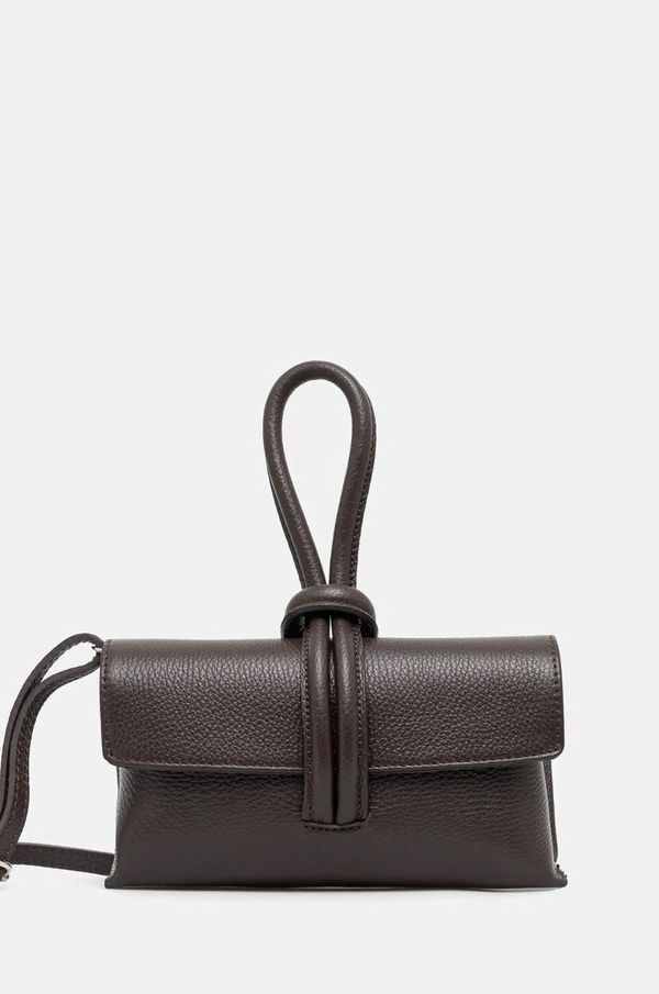 Answear Lab Usnjena večerna torbica Answear Lab rjava barva